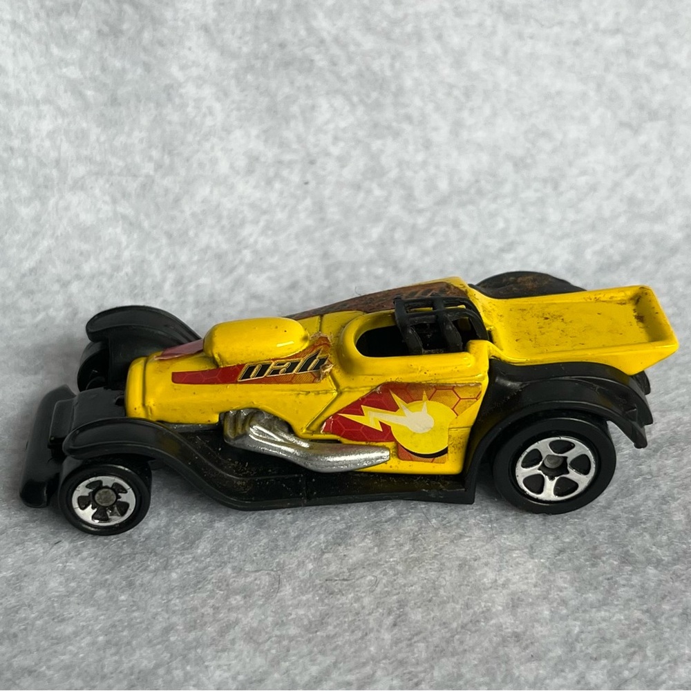 2002 HOT WHEELS 1/64 Yellow McDonalds Thermal Race Car
